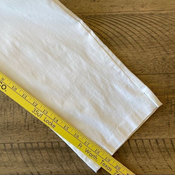 Christopher & Banks Signature Slimming White‎ Pull On Capris - Size 8 - Picture 6 of 9